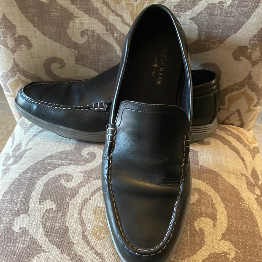 Mens Cole Haan Grand OS Black leather slip ins in 11.5M with grey soles